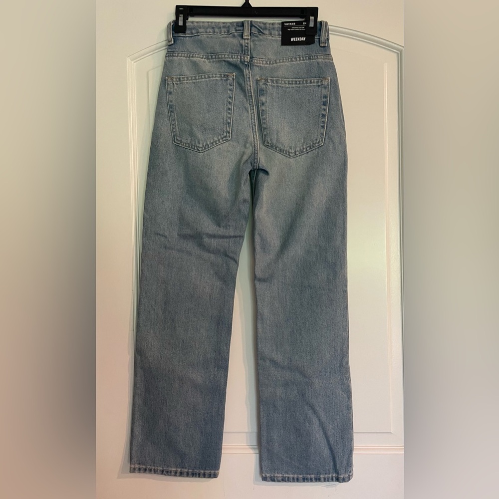 Voyage Weekday Women’s Light Blue Straight-Leg Jeans - Picture 4 of 6